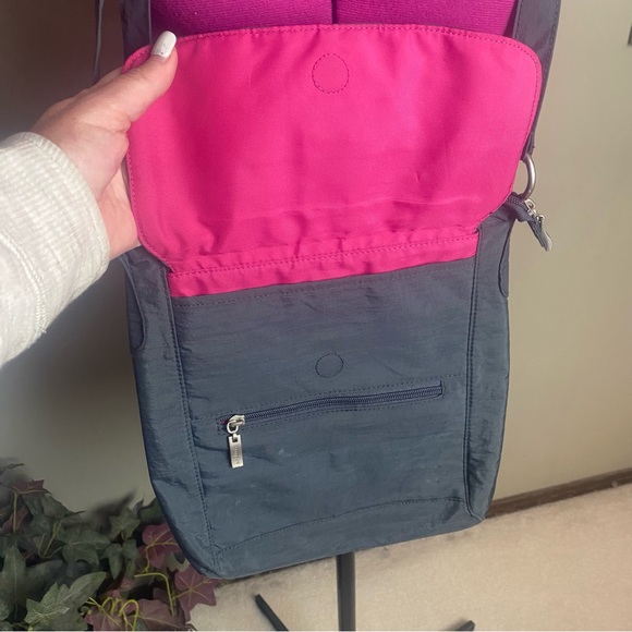 Baggallini Nylon Black Medium Crossbody Bag - Picture 4 of 10